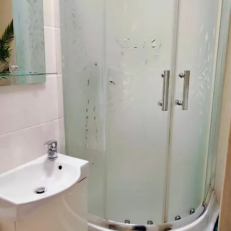 Blue Dream - Ochota - Easy Access To Chopin Airport & Banacha Hospital * Varsóvia
